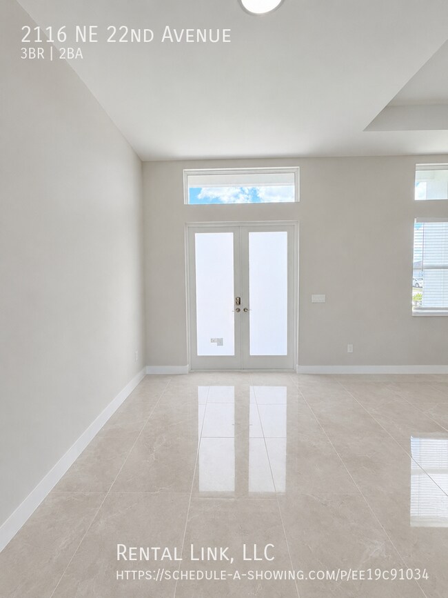 Foto del edificio - 2116 NE 22nd Ave