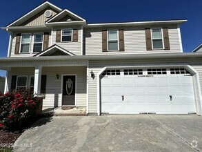 Building Photo - 805 Fort Sumter Way