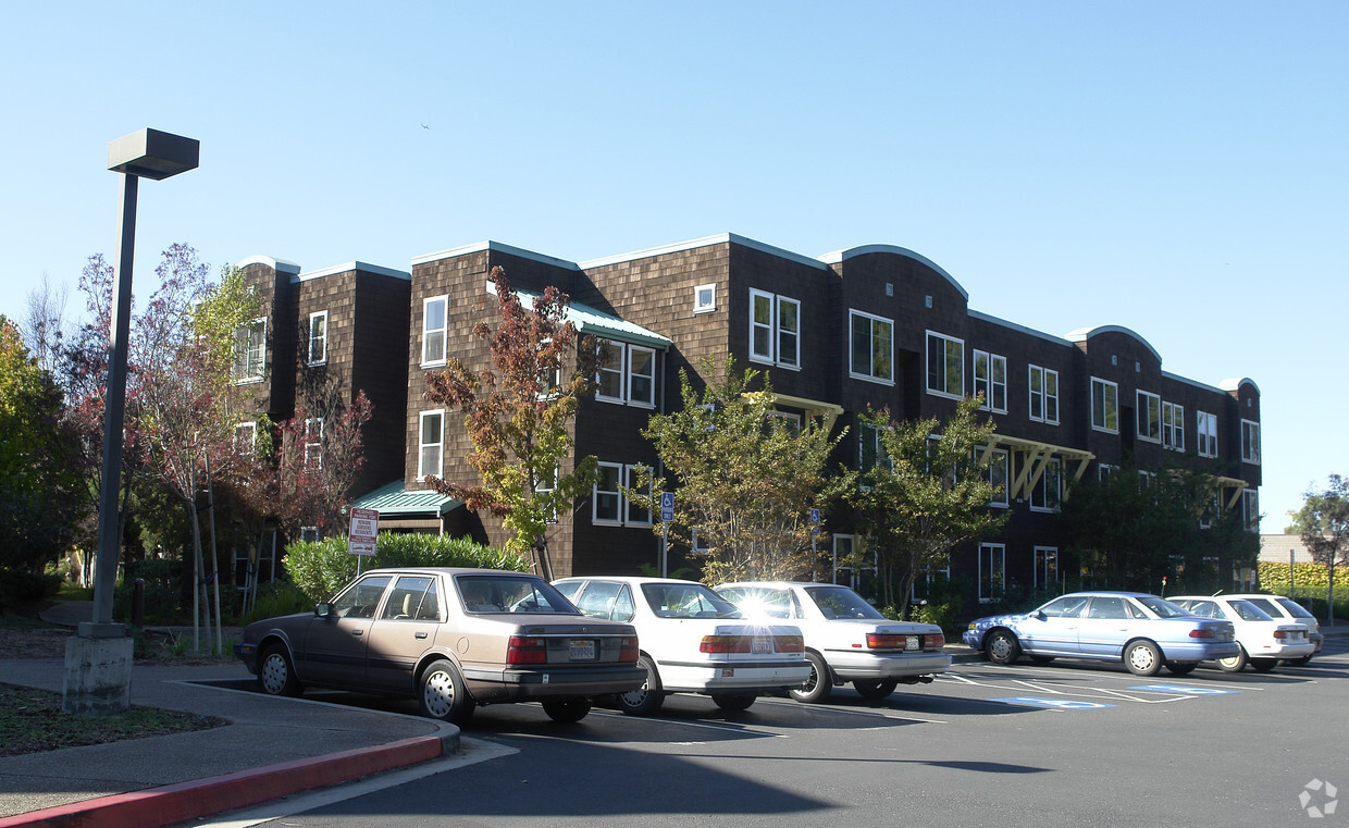 Building Photo - Newark Gardens I