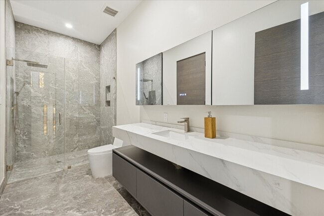 Building Photo - 2610 Westgrove Ln