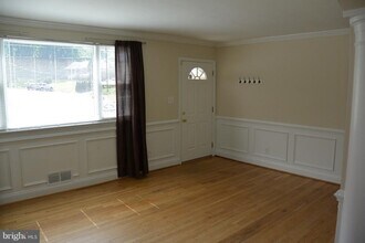 Building Photo - 3720 Terrace Dr