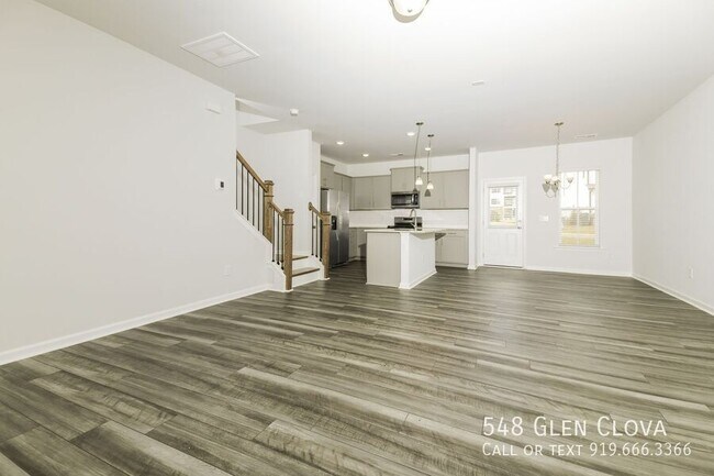 Foto del edificio - 548 Glen Clova Dr