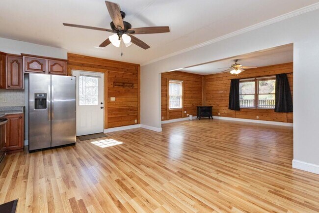 Foto del edificio - 88 Laurel Cove