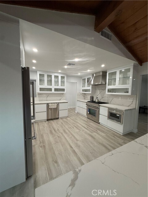 Foto del edificio - 18334 San Jose St
