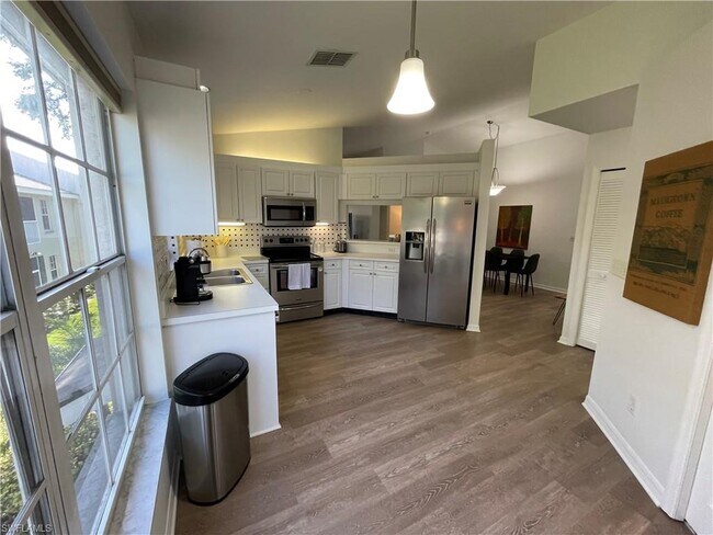 Foto del edificio - 3740 Fieldstone Blvd