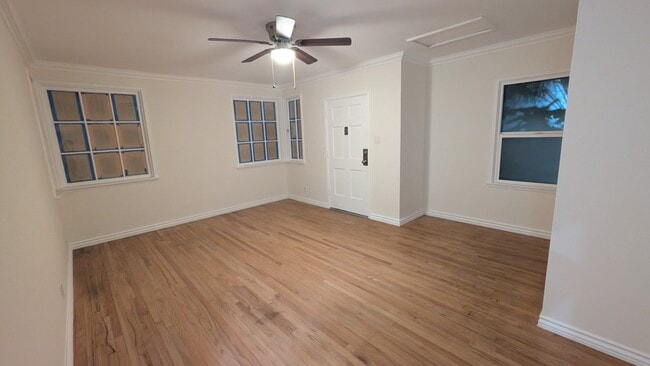 Building Photo - 312 W Olive St