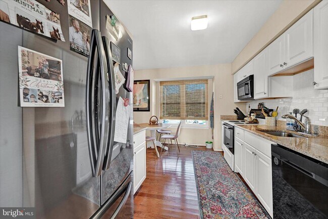 Foto del edificio - 41 Walden Mill Way