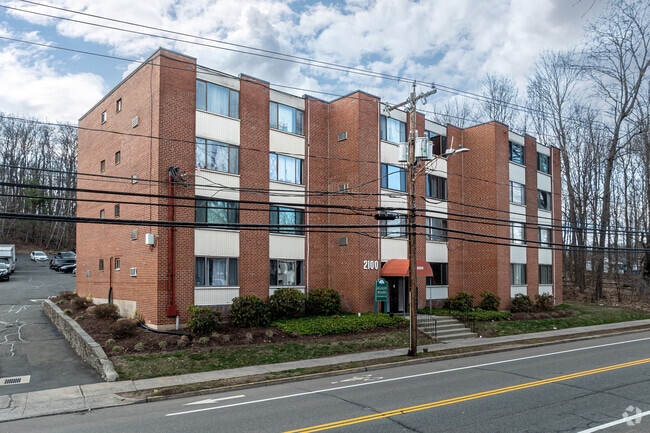 Stanley Woods Condominiums