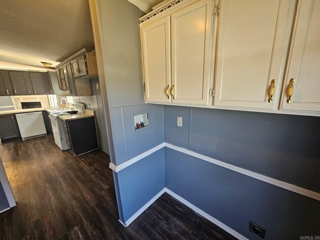 Building Photo - 5401 Bayou Meto Loop