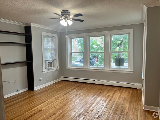 Building Photo - 5515 N Christiana Ave