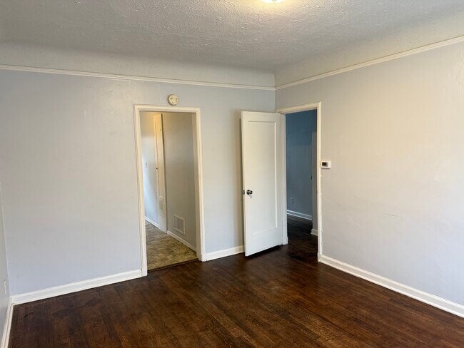 Foto del edificio - 1504 North Jarrett Street