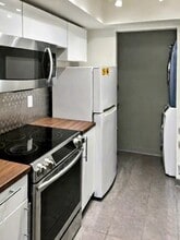 Building Photo - 7252 Foxridge Cir