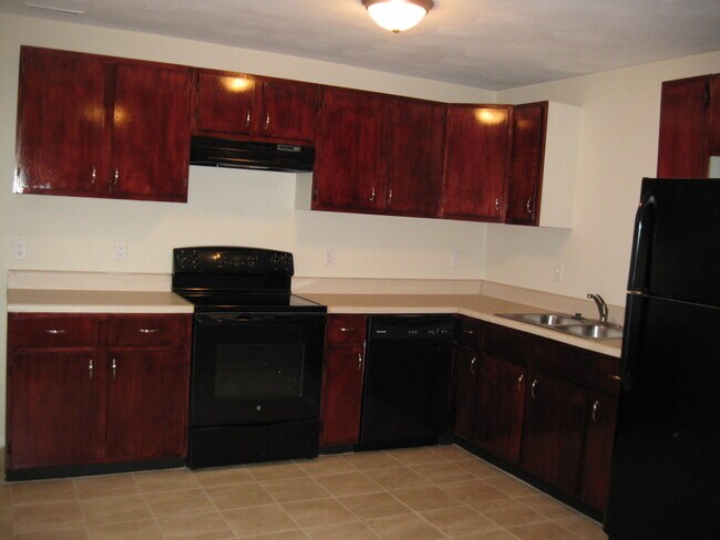Foto del edificio - 1336 W 38th St
