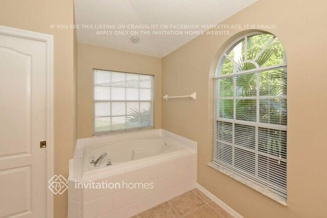 Foto del edificio - 1540 Daylily Dr