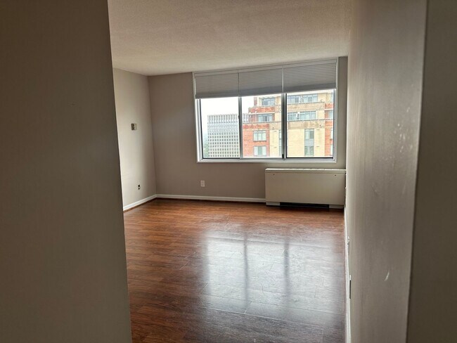 Foto del edificio - 1 Bedroom 2 bath Condo Pike and Rose