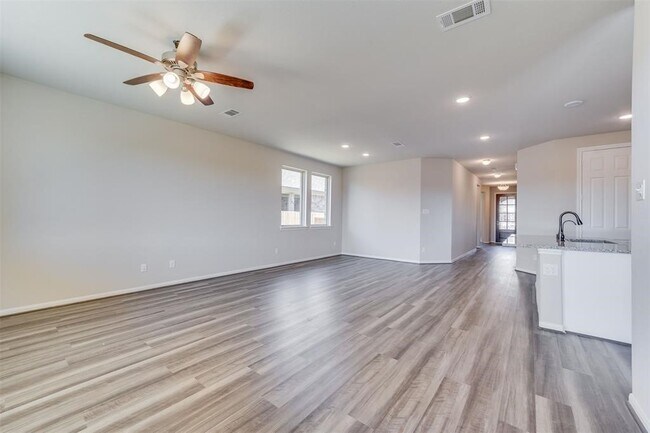 Building Photo - 2639 Westward Hl Dr