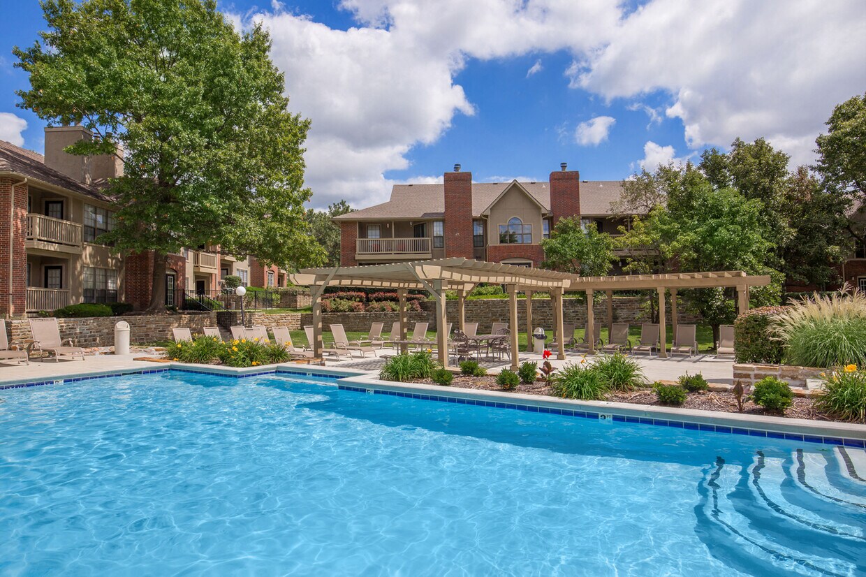 Highland Park Apartment Homes 10334 Goddard St Overland Park, KS