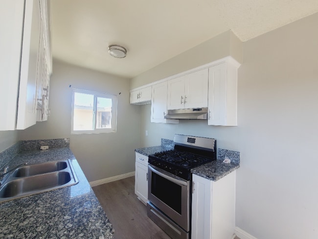 Building Photo - 8720 Orion Ave