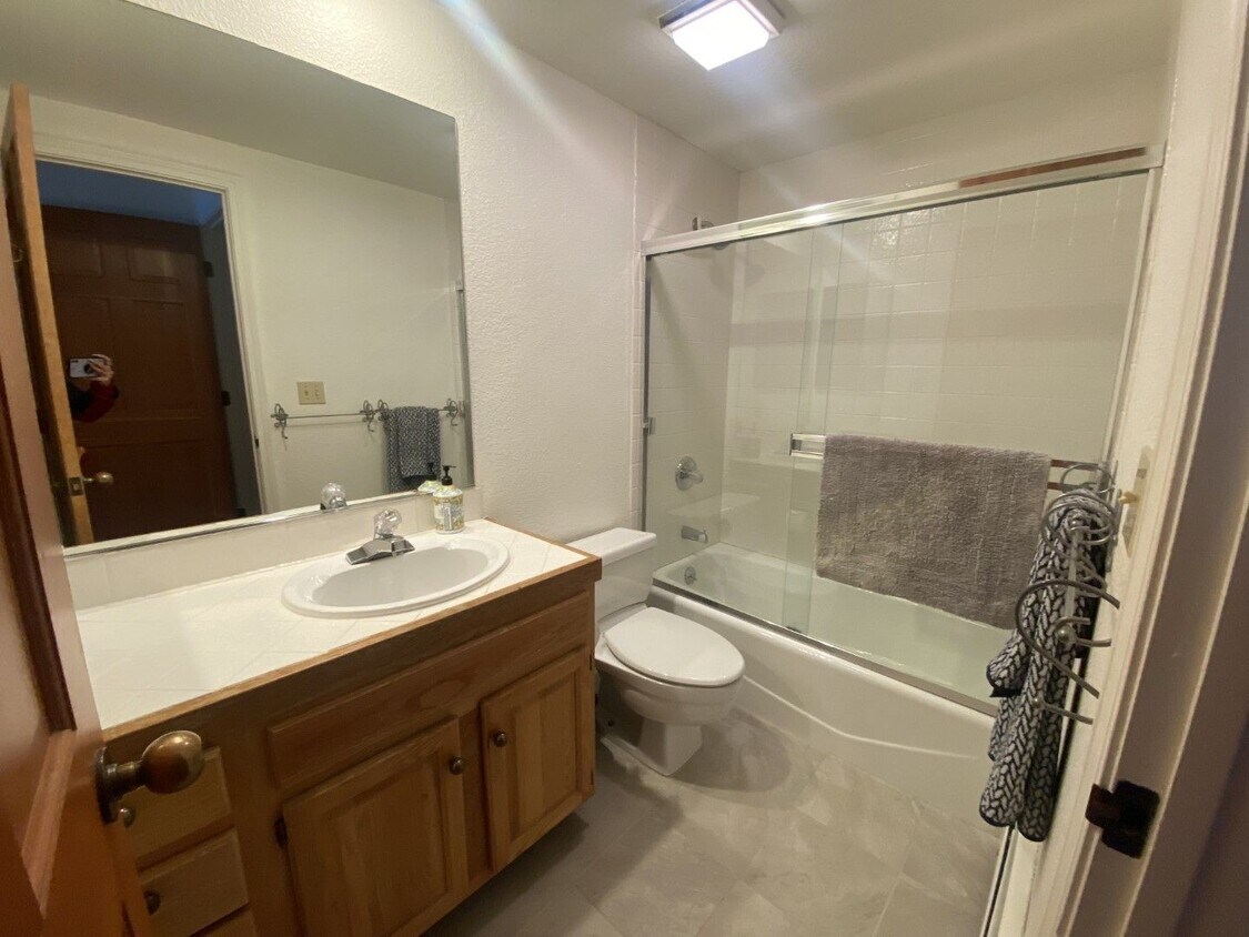 Primary Photo - Furnished 2 bed, 2 bath Condo