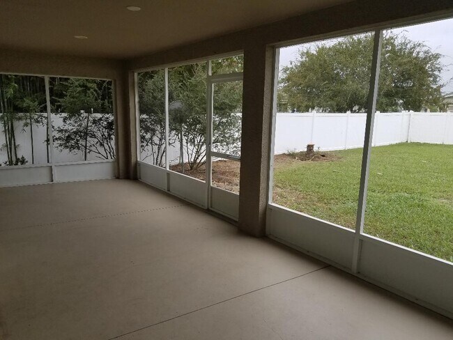 Building Photo - 3930 SW 54th Ct
