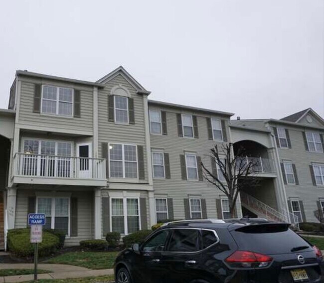 Foto del edificio - 108 Wildflower Pl