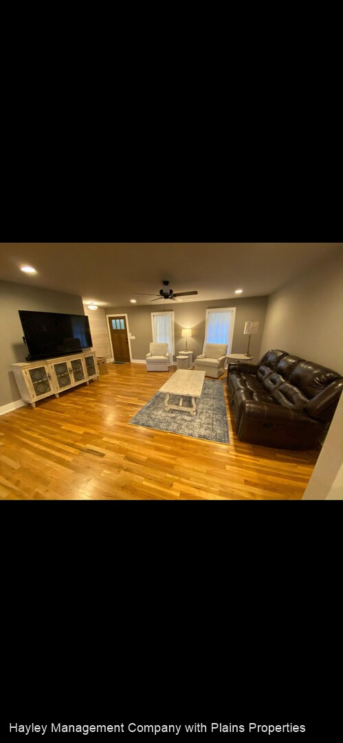 Building Photo - 5 br, 3.5 bath House - 118 Cecil Lane