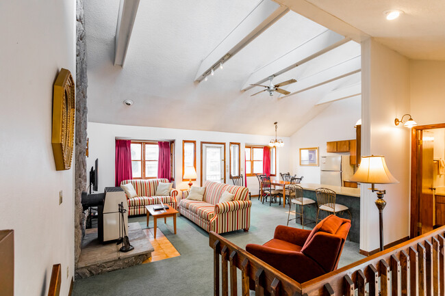 Living Area - Wolf Run Manor Townhomes