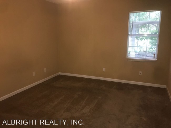 Foto del edificio - 2 br, 2 bath House - 1050 CHERRY MEADOWS LANE