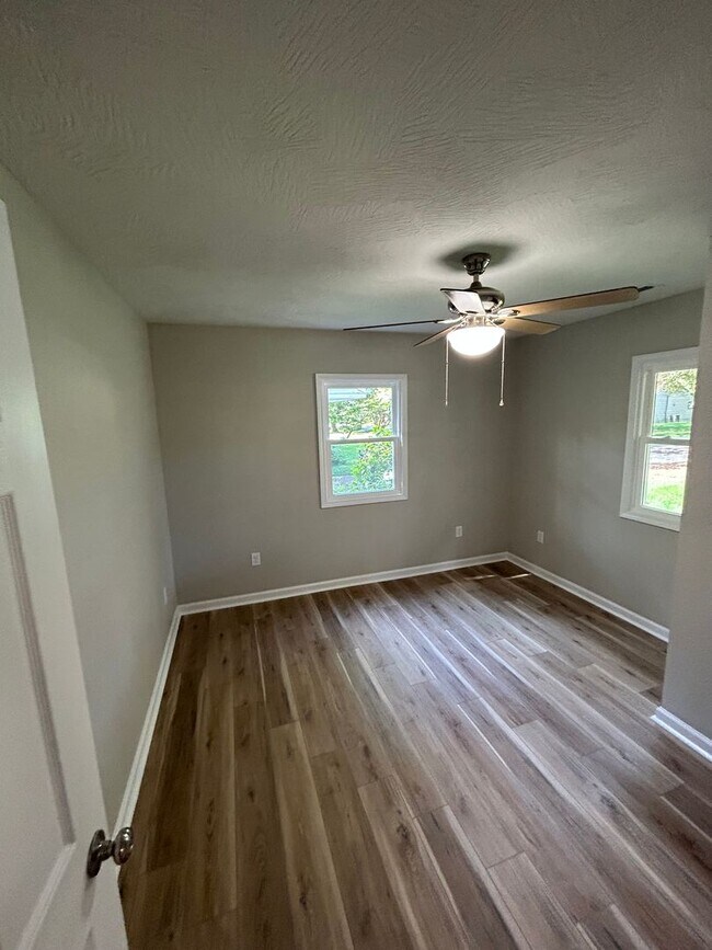 Foto del edificio - 3 bed / 1 bath House For Rent!