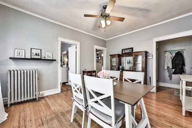 Foto del edificio - 1410 W Melrose St