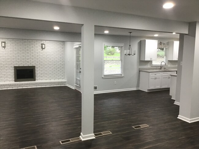 Foto del edificio - 85 Valleybrook Rd