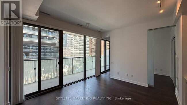 Building Photo - 50A-650 Charles St E