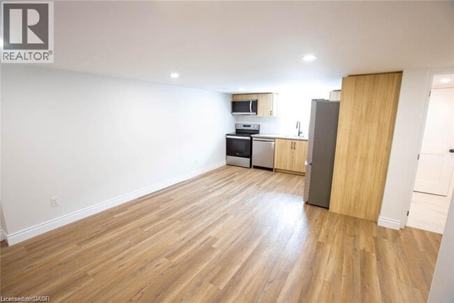 Building Photo - 177 Pleasant Ave