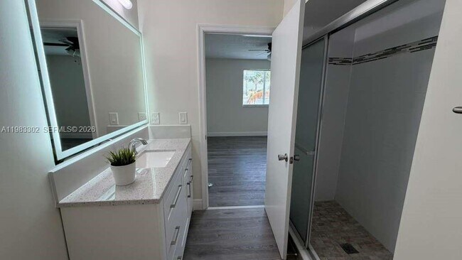 Foto del edificio - 3786 San Simeon Cir