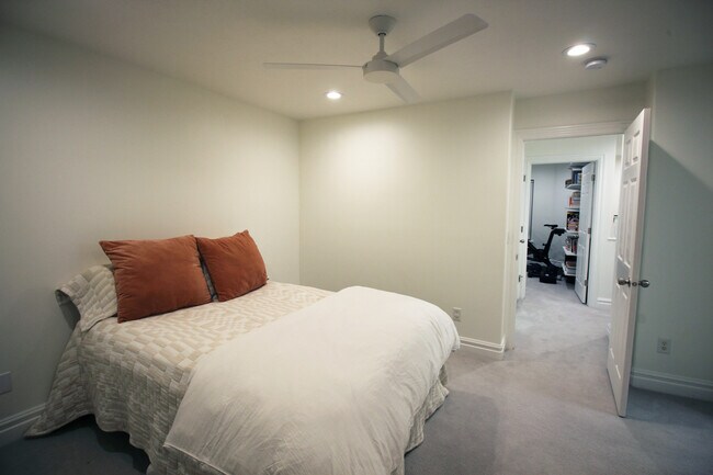 Dormitorio principal - 625 E 200 S
