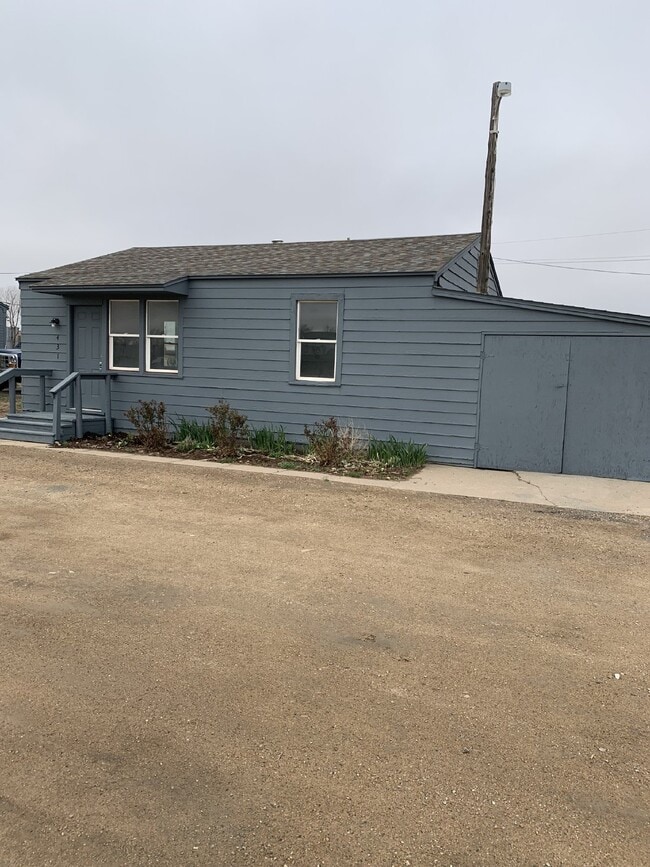 Photo - Cozy 2 Bedroom One Bath House For Rent