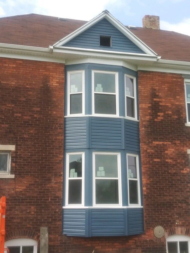 Primary Photo - 64 Avalon St