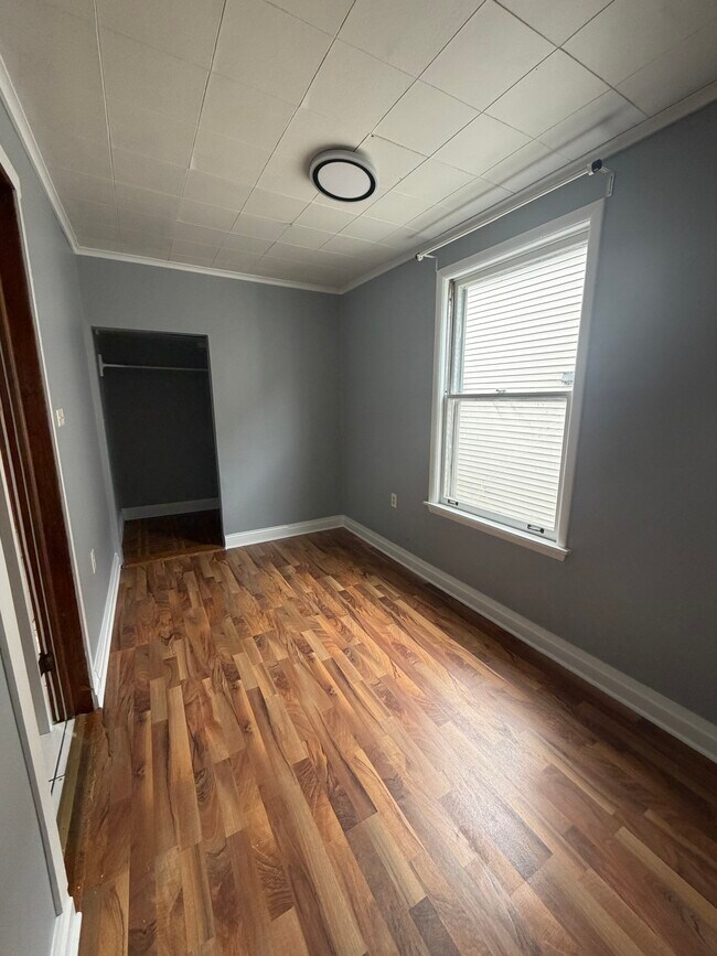 Foto del edificio - 2828 N Christiana Ave