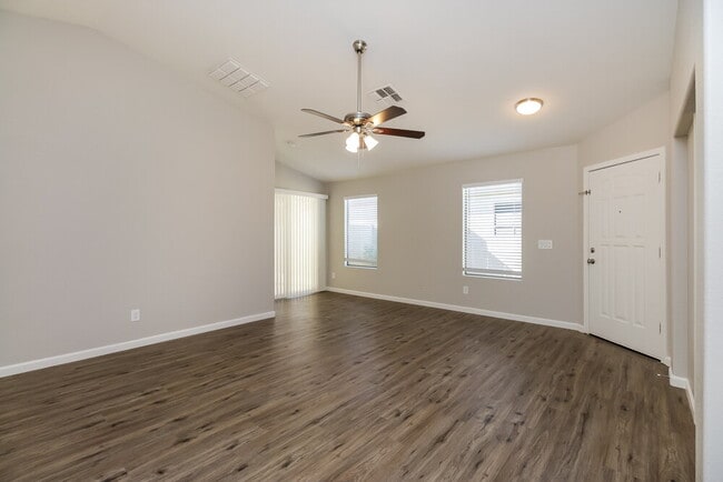 Foto del edificio - 4059 E Aragonite Ln