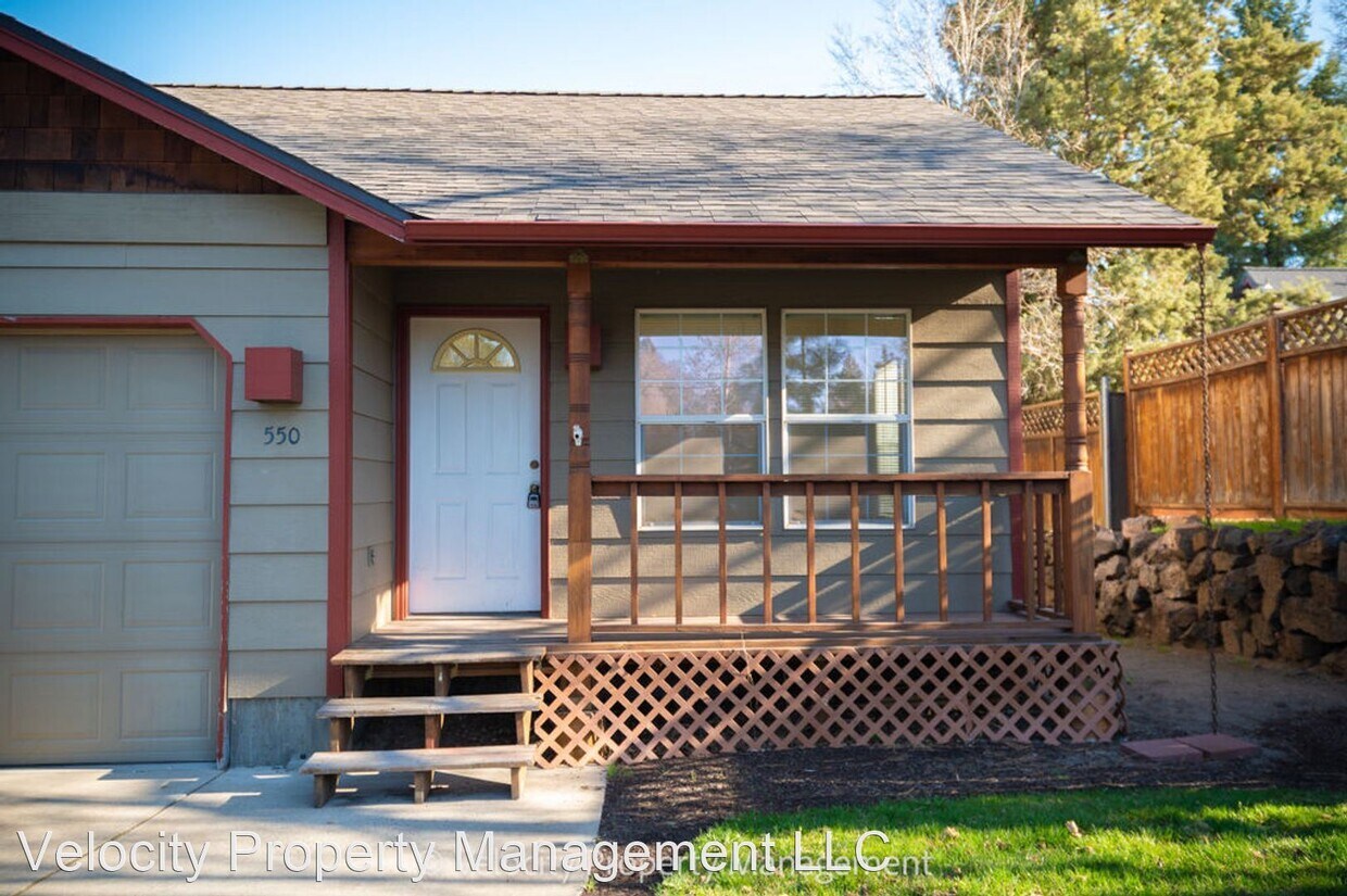 Primary Photo - 3 br, 2 bath House - 550 NE Norton Ave.