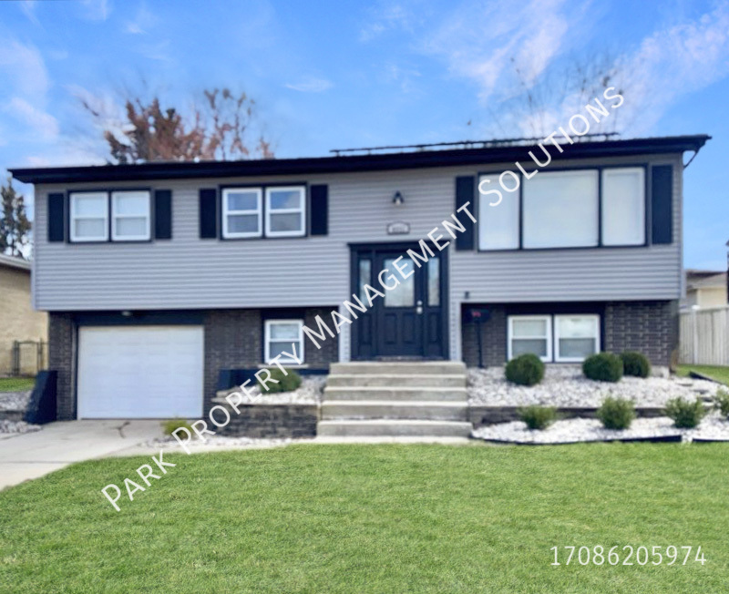 Primary Photo - 3 Bedroom Tinley Park Home
