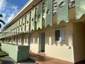 Building Photo - 981 NE 169th St