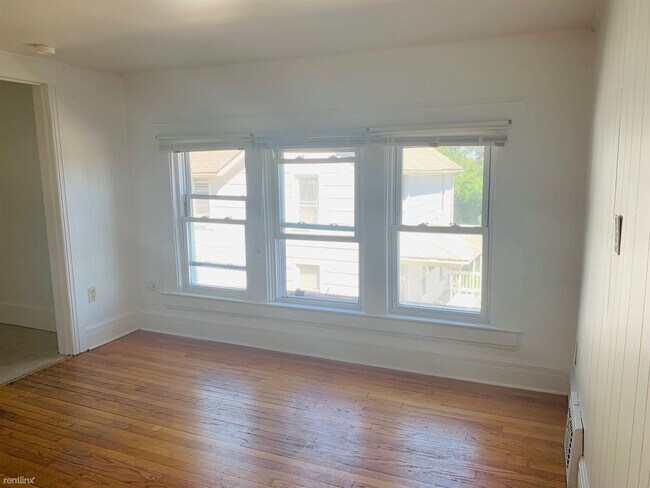 Foto del edificio - 806 W Michigan Ave