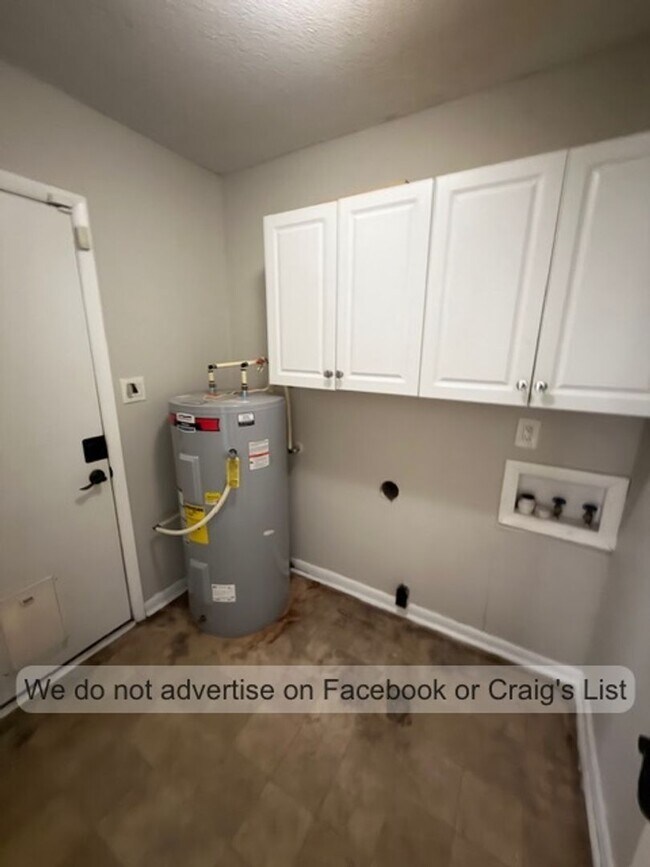 Building Photo - Oakdale- Alleghany Road