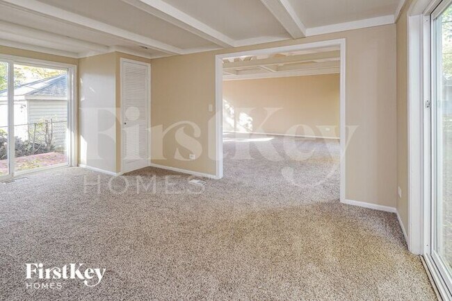 Foto del edificio - 1951 Bristol Cir