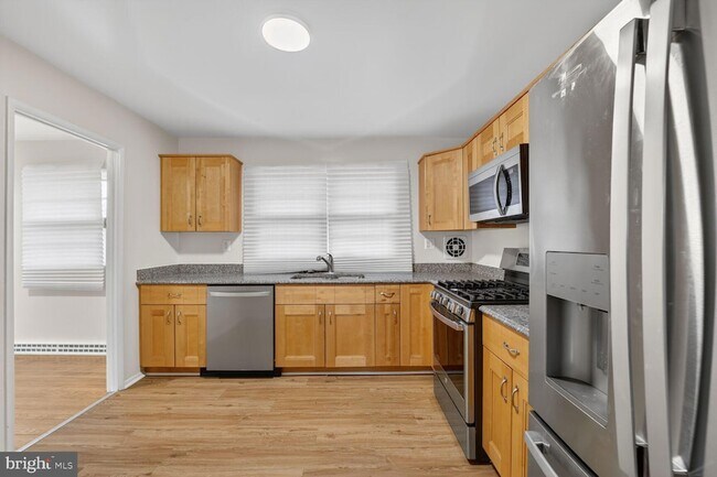 Building Photo - 5421 Henderson Way