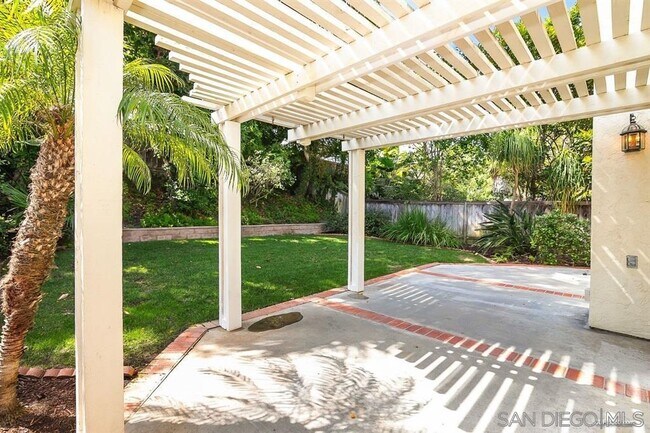 Building Photo - 12682 Lupita Ct