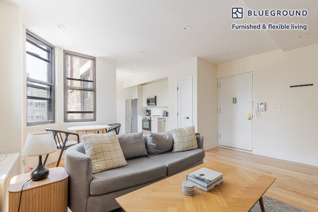 Building Photo - 226 W 97th St