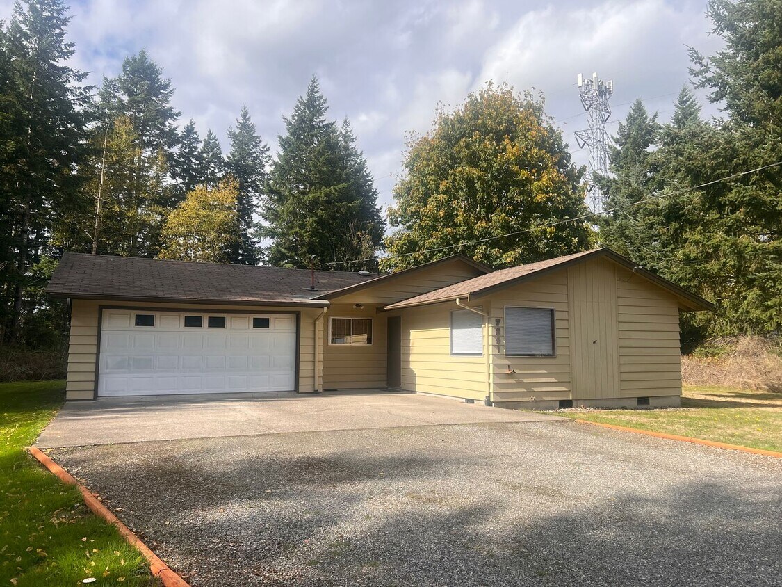 Primary Photo - Charming 3bd/2 Home