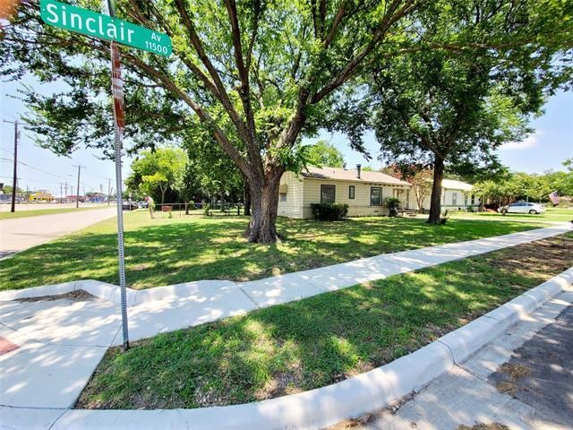 Building Photo - 11548 Sinclair Ave